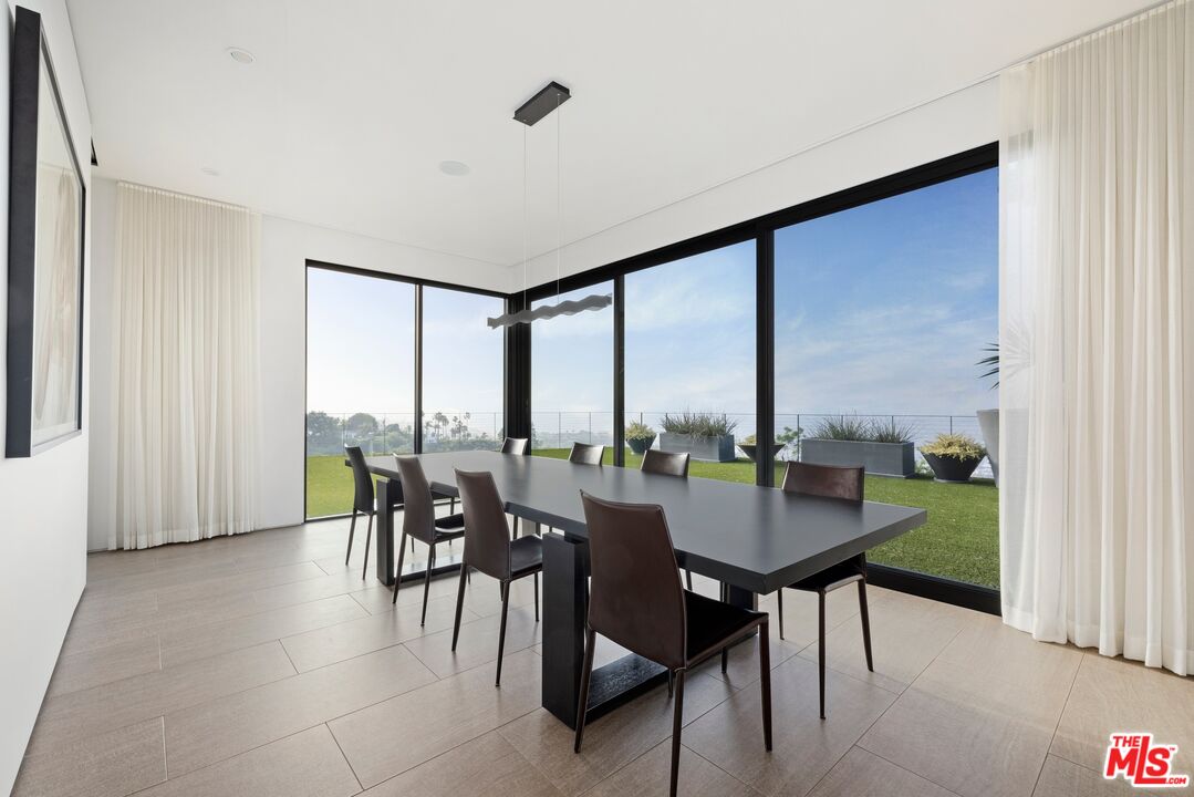 3337 Beverly Ranch Rd