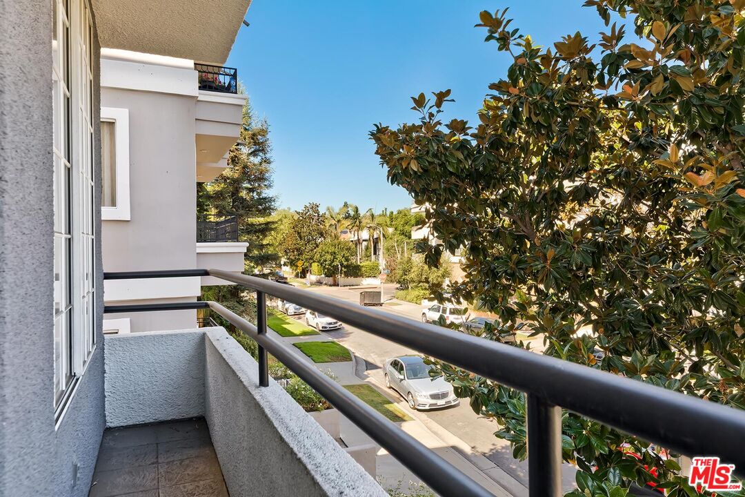 1169 NW Wellesley Ave Unit: 101