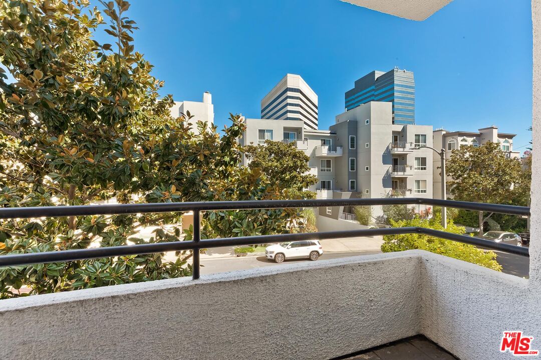 1169 NW Wellesley Ave Unit: 101