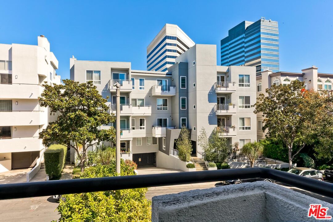 1169 NW Wellesley Ave Unit: 101