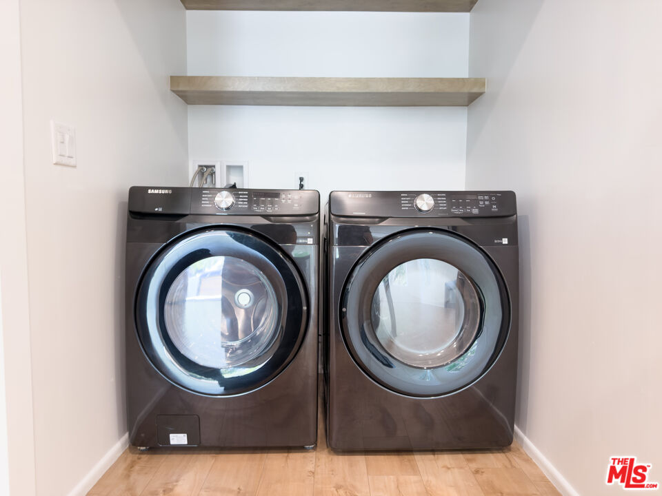 843 N La Fayette Park Pl