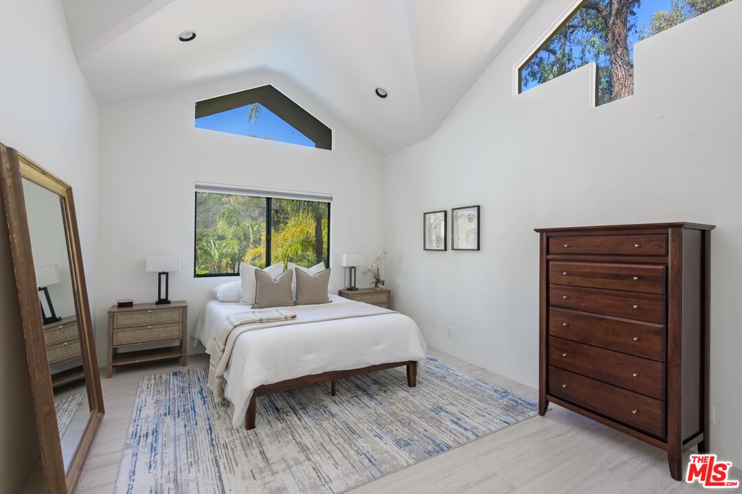 2891 Hidden Valley Ln