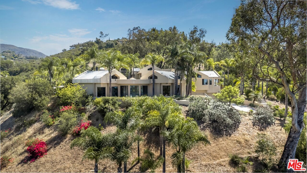 2891 Hidden Valley Ln