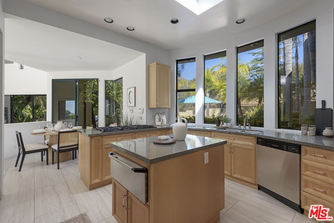 2891 Hidden Valley Ln