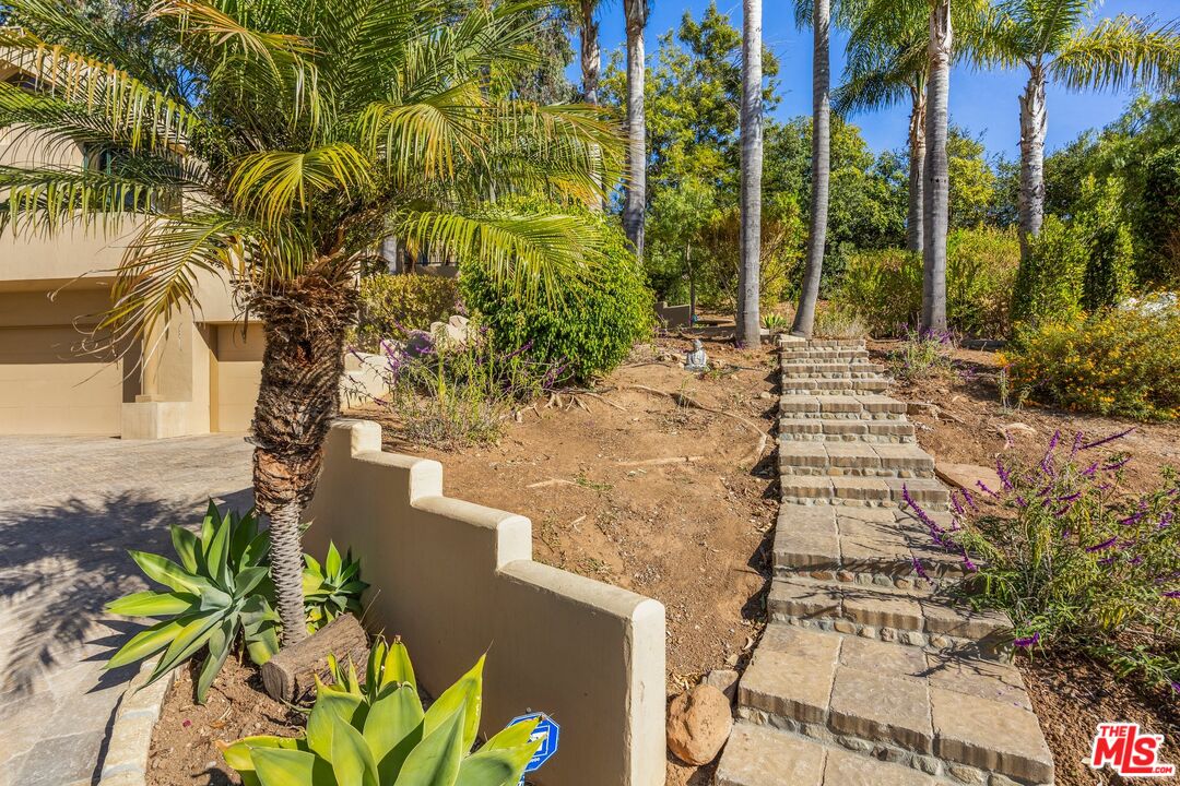 2891 Hidden Valley Ln