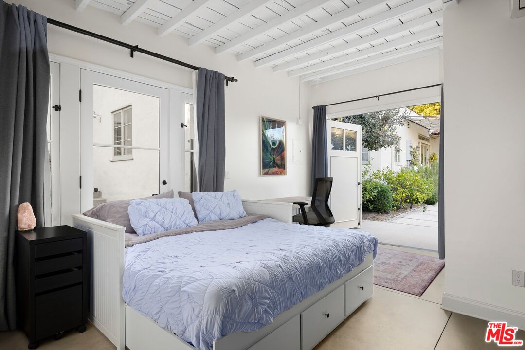 6502 Commodore Sloat Dr