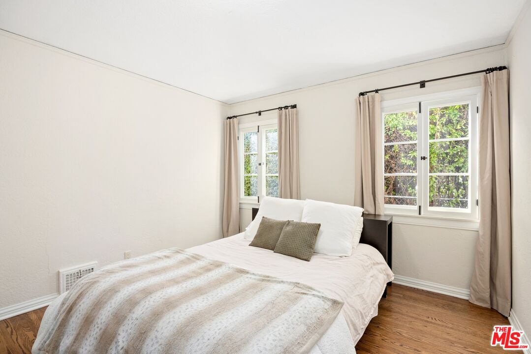 6502 Commodore Sloat Dr