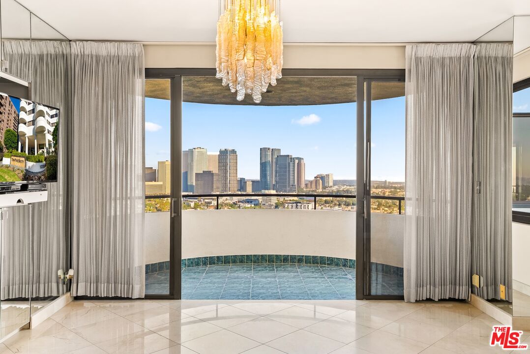 10560 Wilshire Blvd Unit: 1806