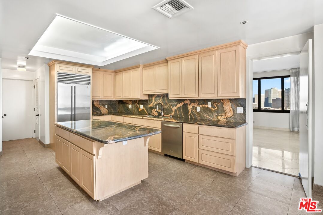 10560 Wilshire Blvd Unit: 1806