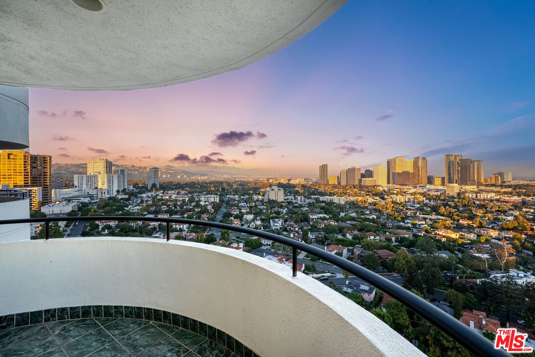 10560 Wilshire Blvd Unit: 1806