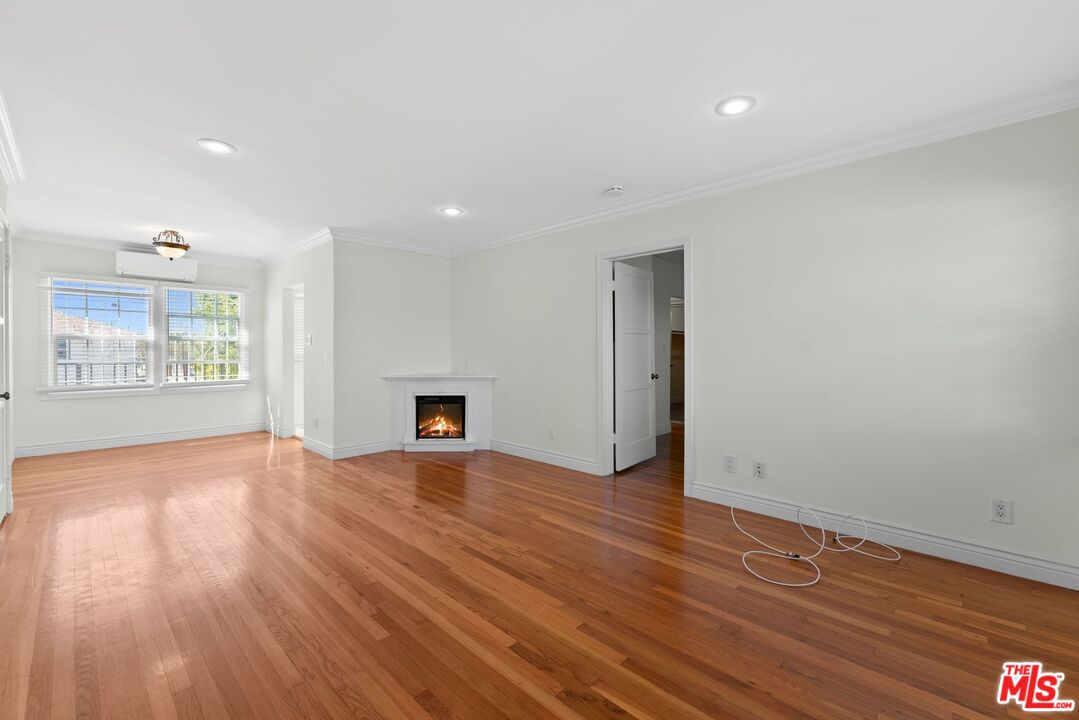 1701 Stearns Dr Unit: 3