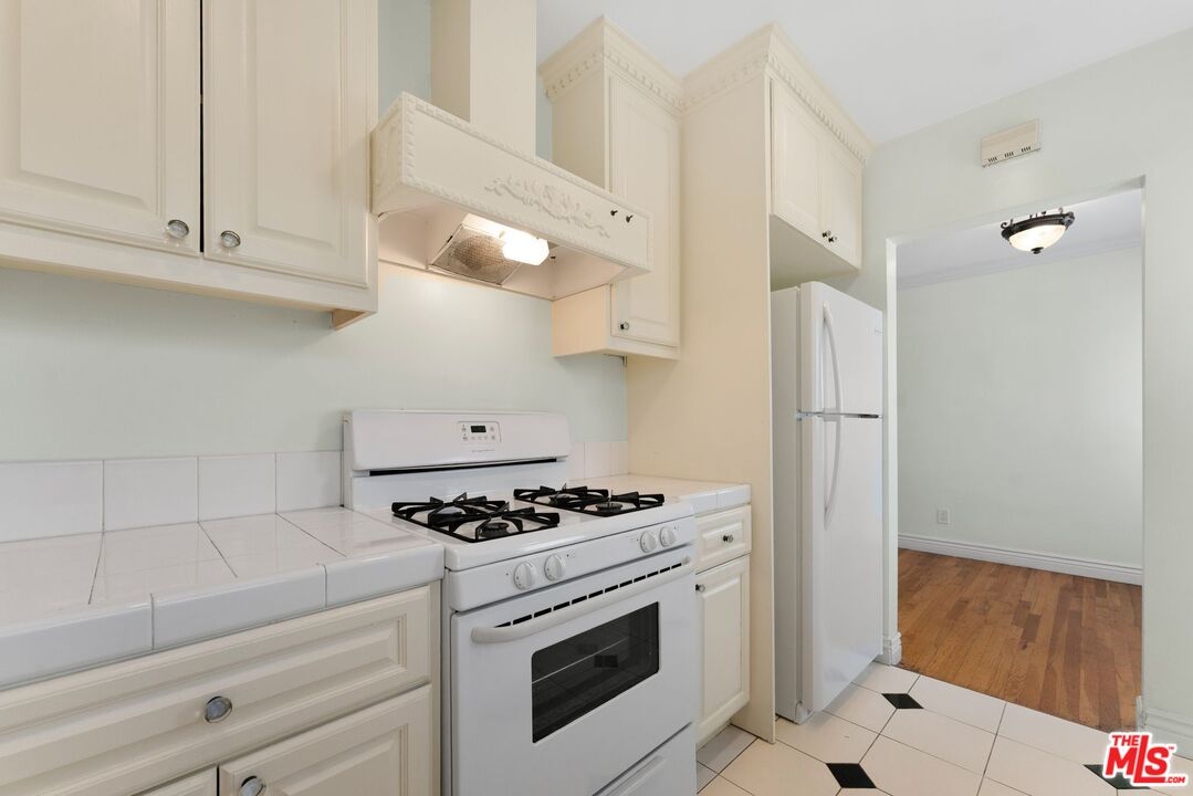 1701 Stearns Dr Unit: 3