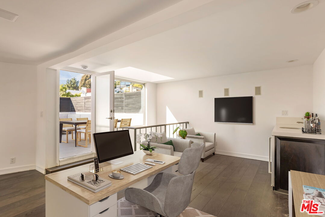 1129 Larrabee St Unit: 14