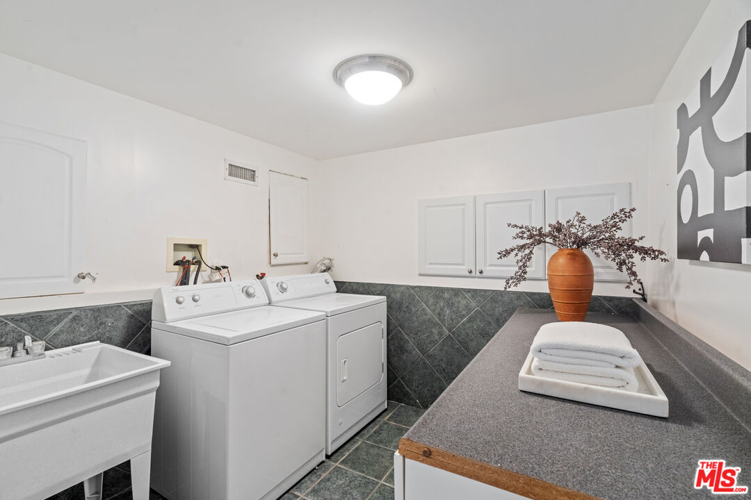 14878 Round Valley Dr