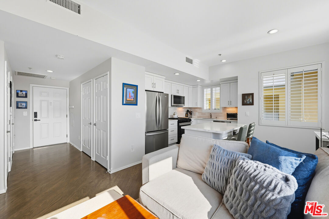 13200 Pacific Promenade Prome Unit: 409