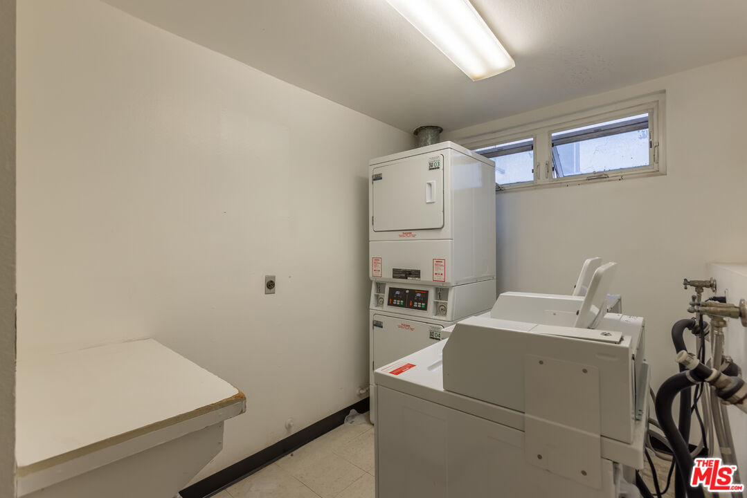 8535 W West Knoll Dr Unit: 109