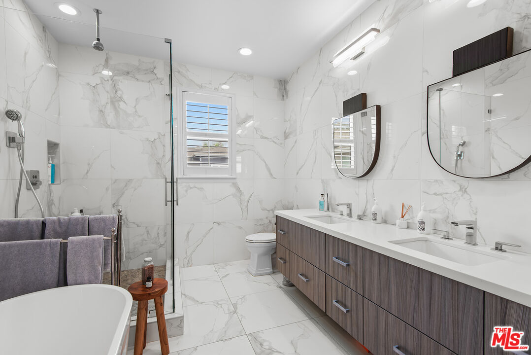 6010 Celedon Crk Unit: 10