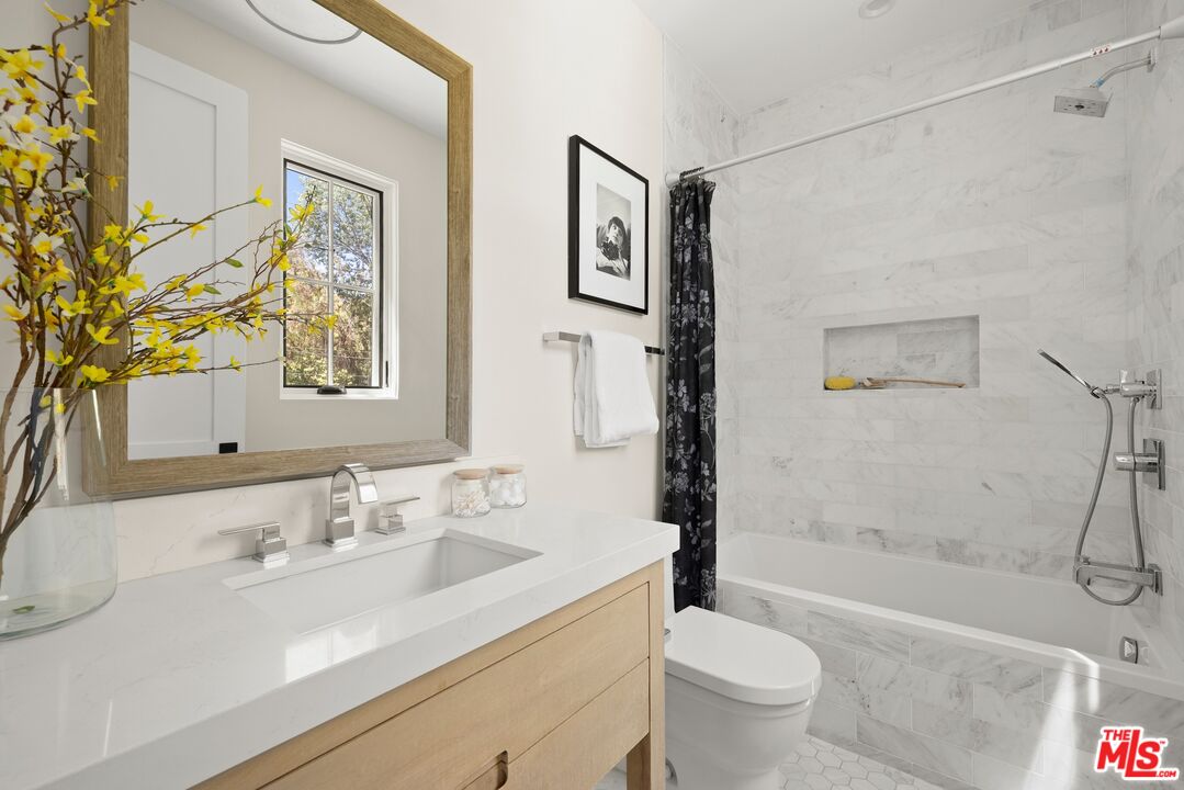 15125 Valley Vista Blvd