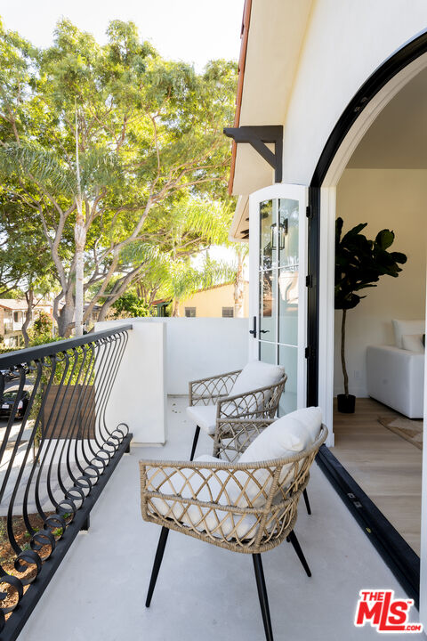 1201 N Vista St Unit: 1201-1203