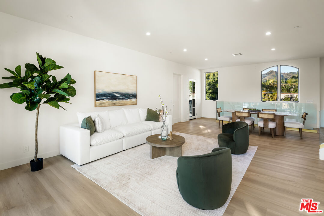 1201 N Vista St Unit: 1201-1203