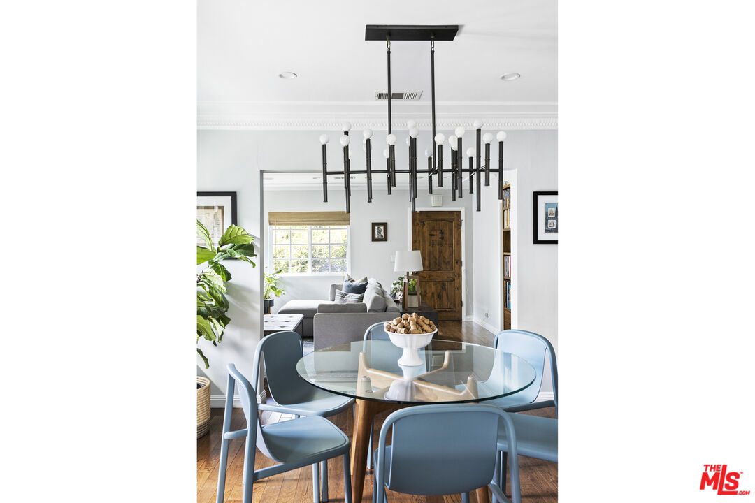 1772 S Orange Grove AVE