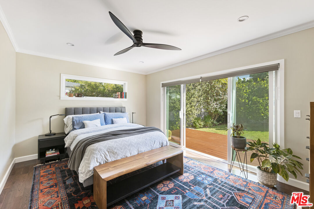 1772 S Orange Grove AVE