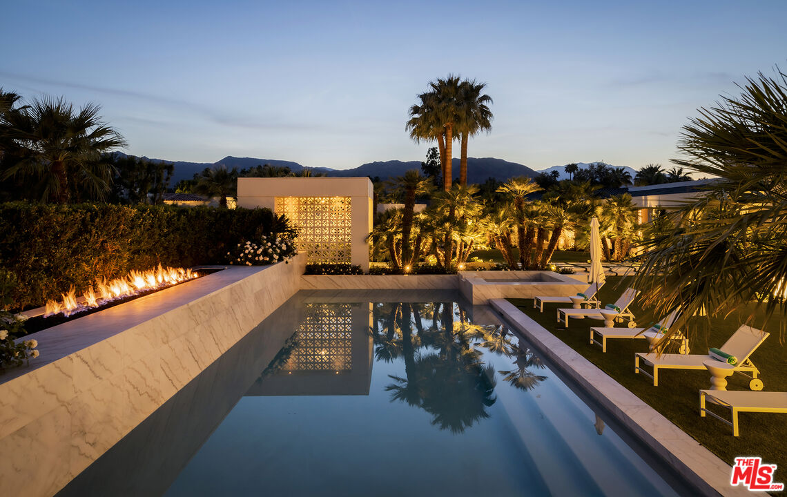 74300 Quail Lakes Dr