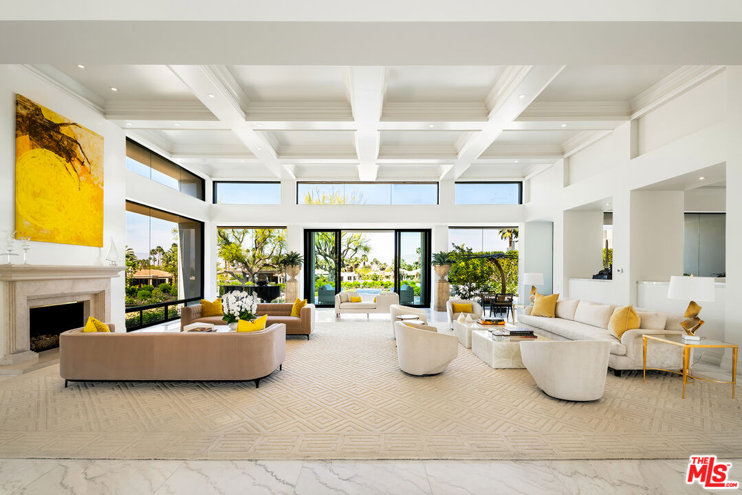 74300 Quail Lakes Dr