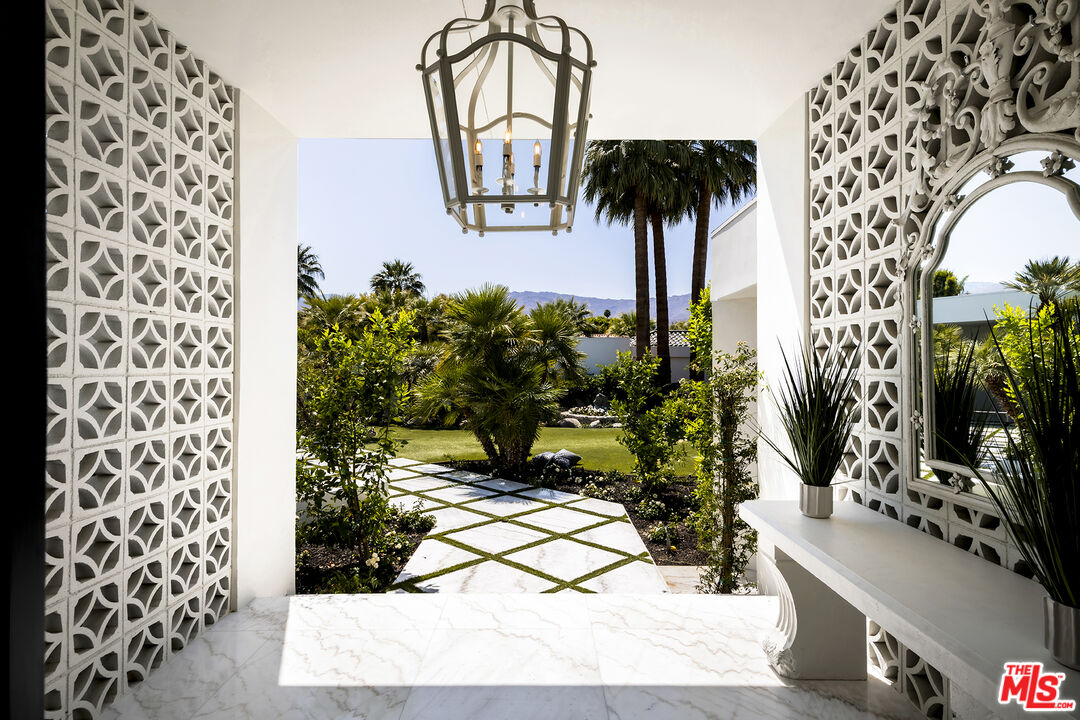 74300 Quail Lakes Dr