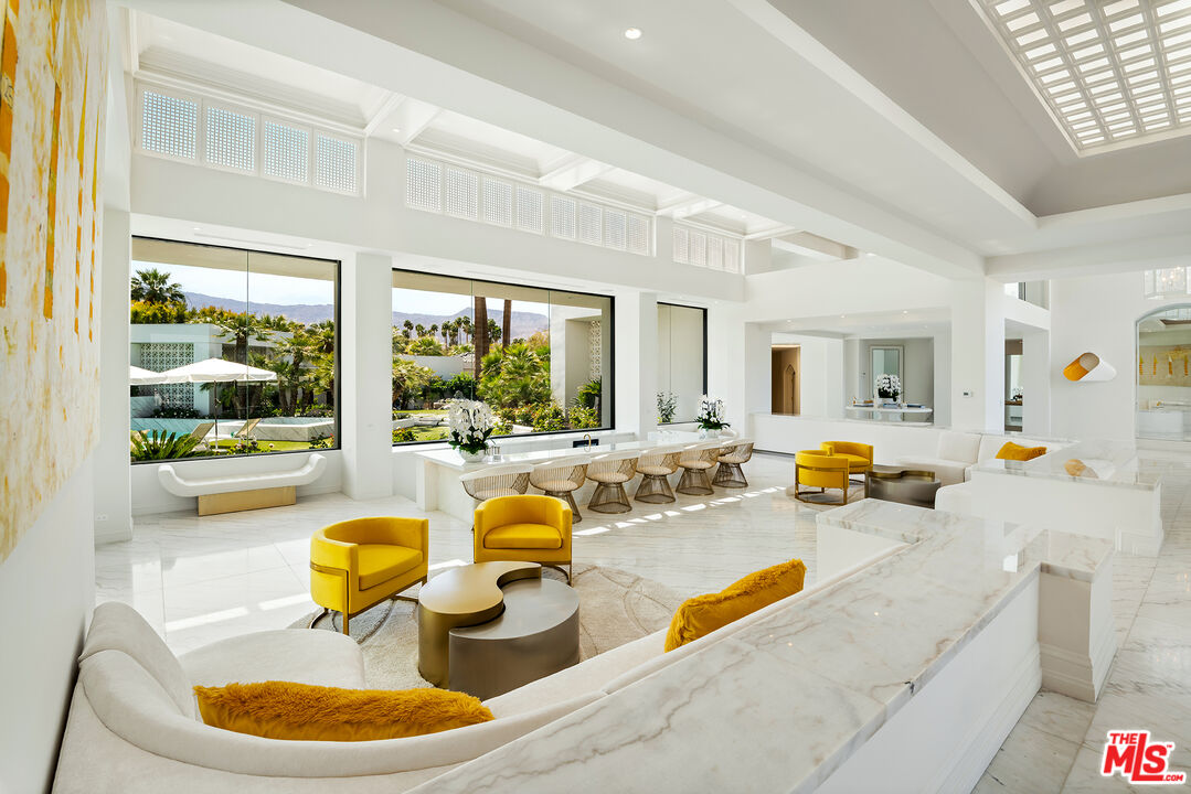 74300 Quail Lakes Dr