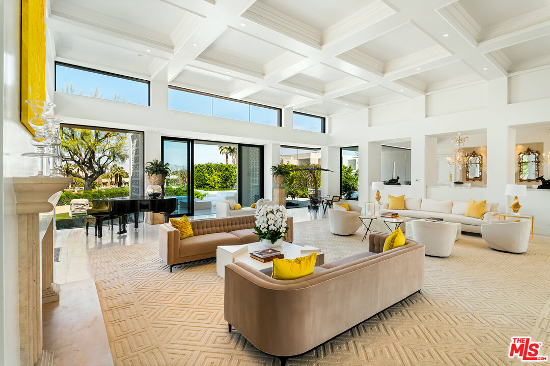 74300 Quail Lakes Dr