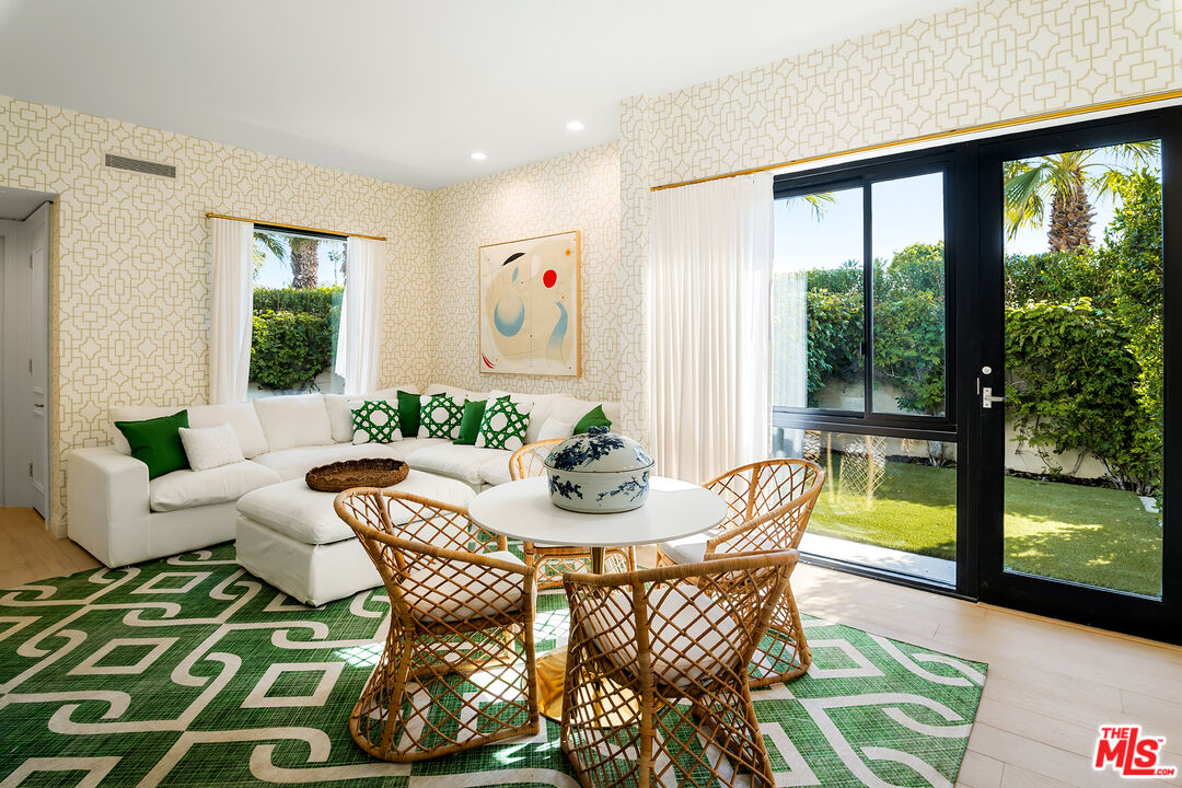 74300 Quail Lakes Dr