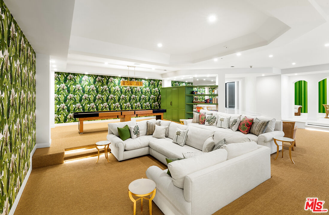 74300 Quail Lakes Dr