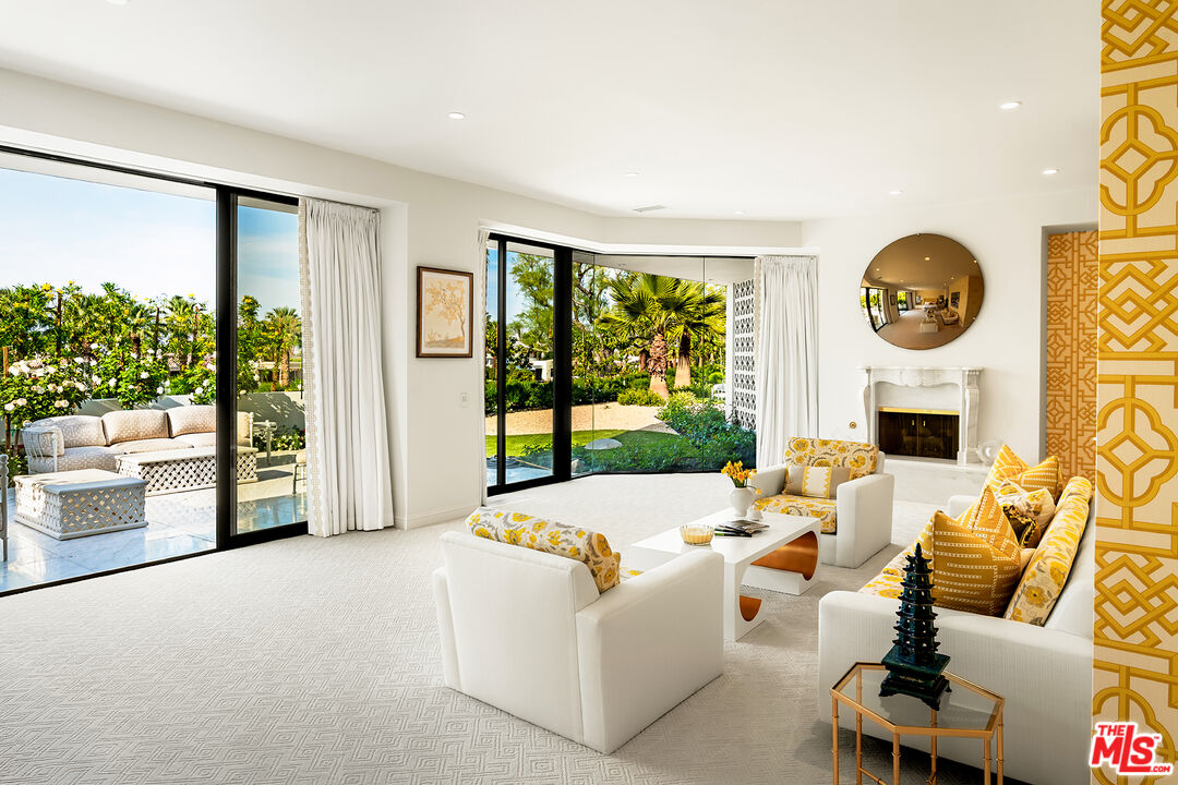 74300 Quail Lakes Dr