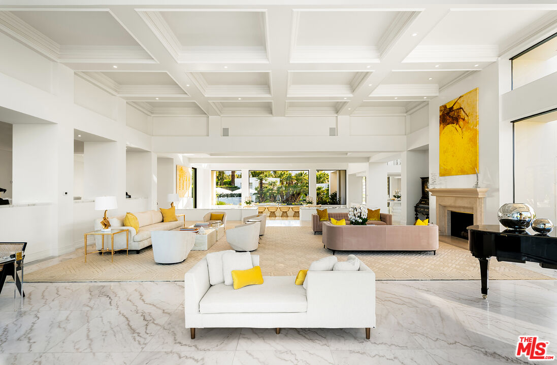 74300 Quail Lakes Dr