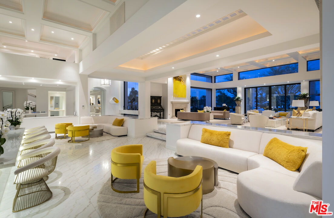 74300 Quail Lakes Dr