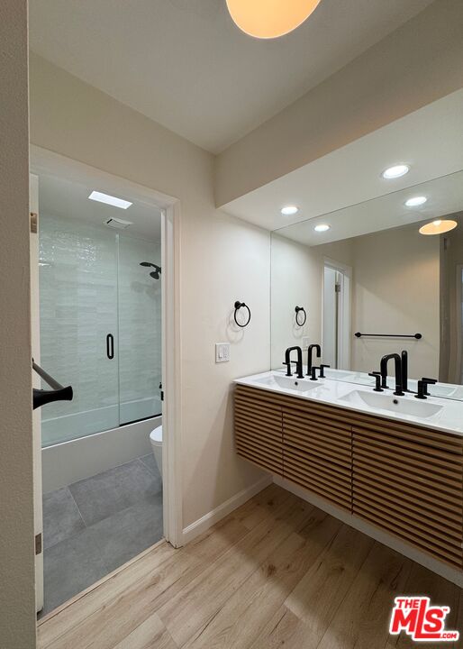 5651 Sumner Way Unit: 309