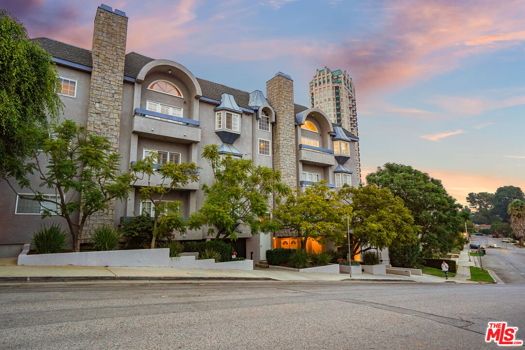 10627 Ashton Ave Unit: 302