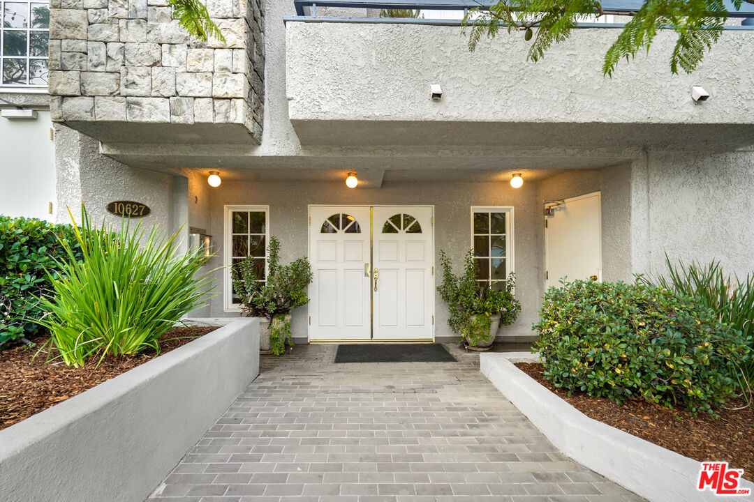 10627 Ashton Ave Unit: 302