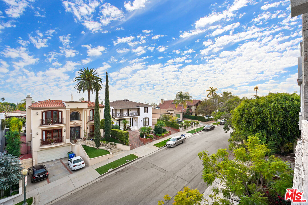 10627 Ashton Ave Unit: 302