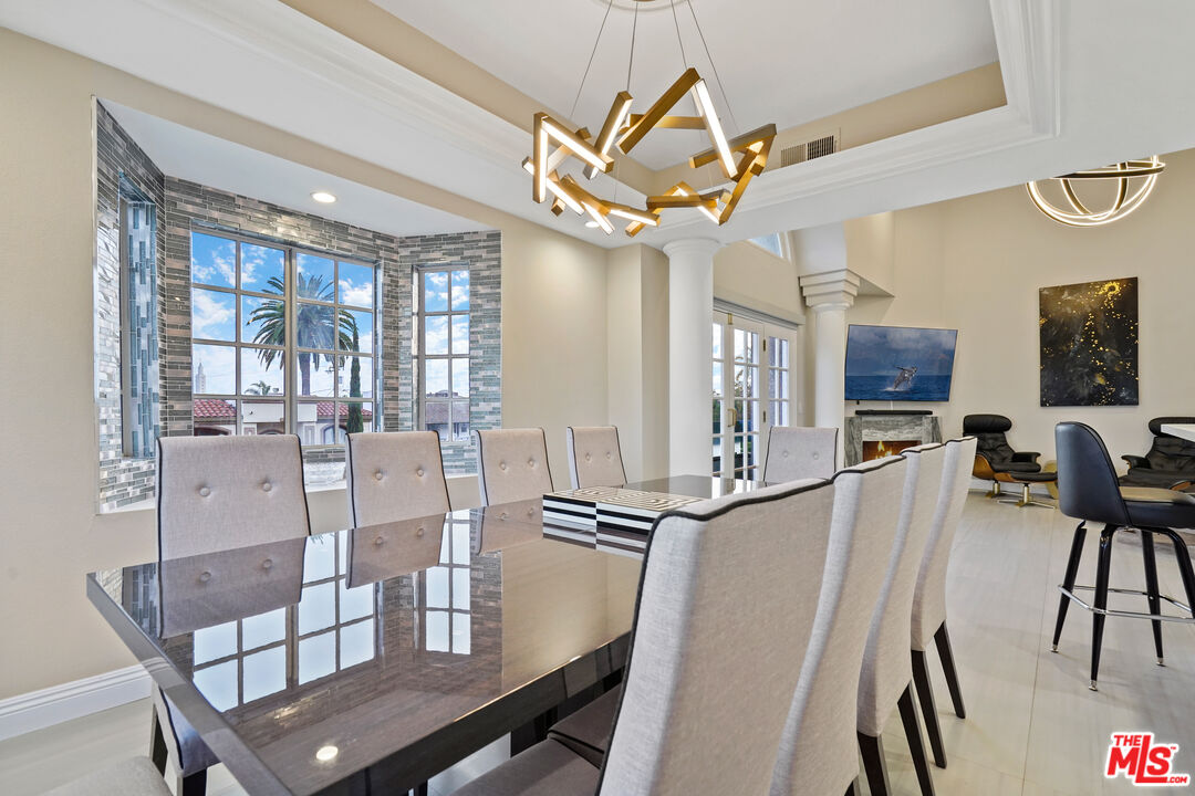 10627 Ashton Ave Unit: 302