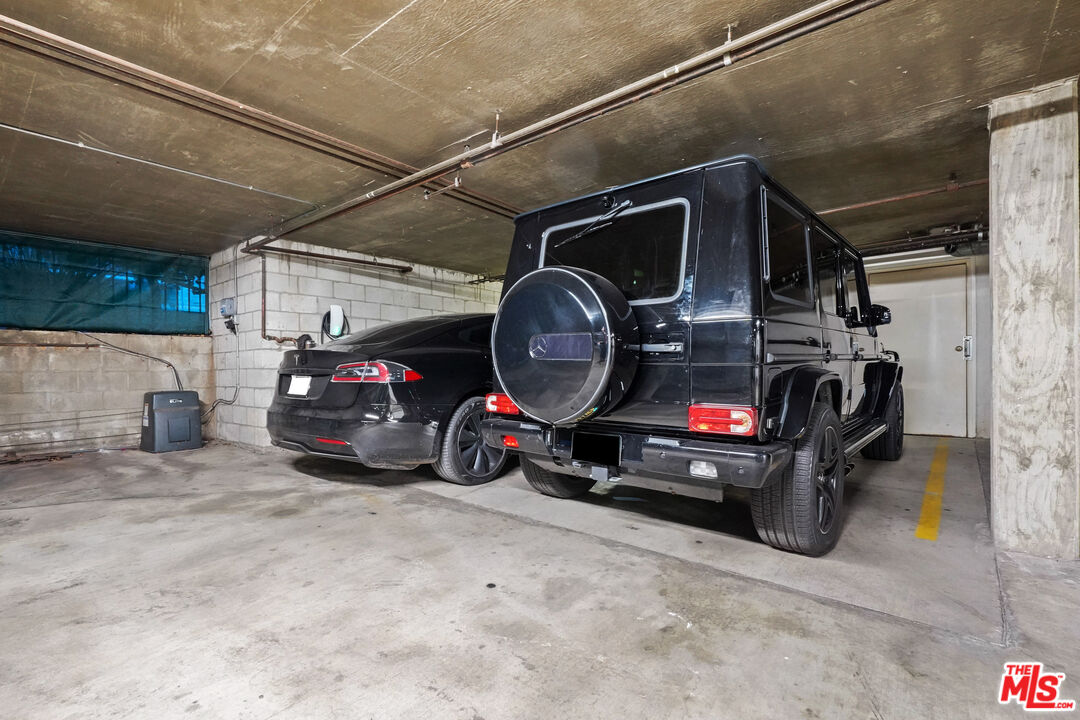 10627 Ashton Ave Unit: 302