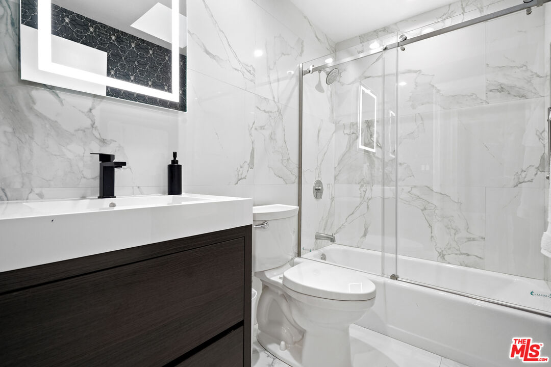 10627 Ashton Ave Unit: 302