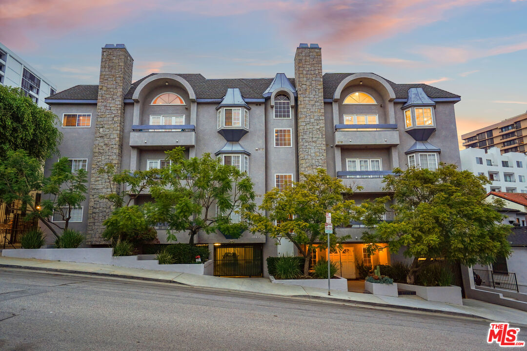 10627 Ashton Ave Unit: 302