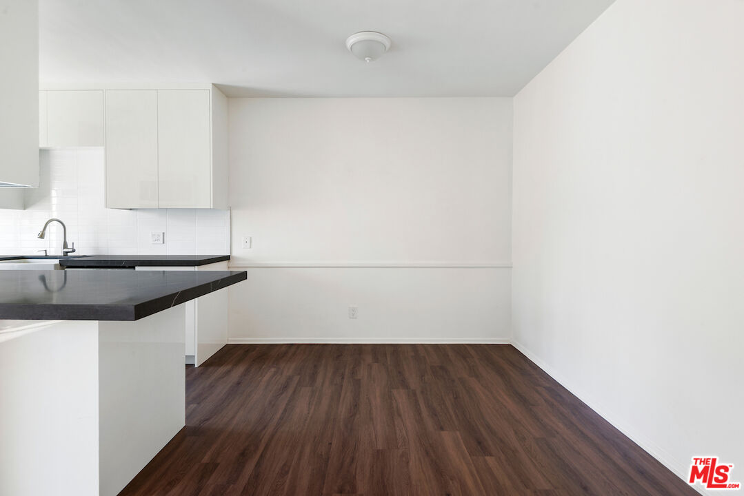 550 N Croft Ave Unit: 8