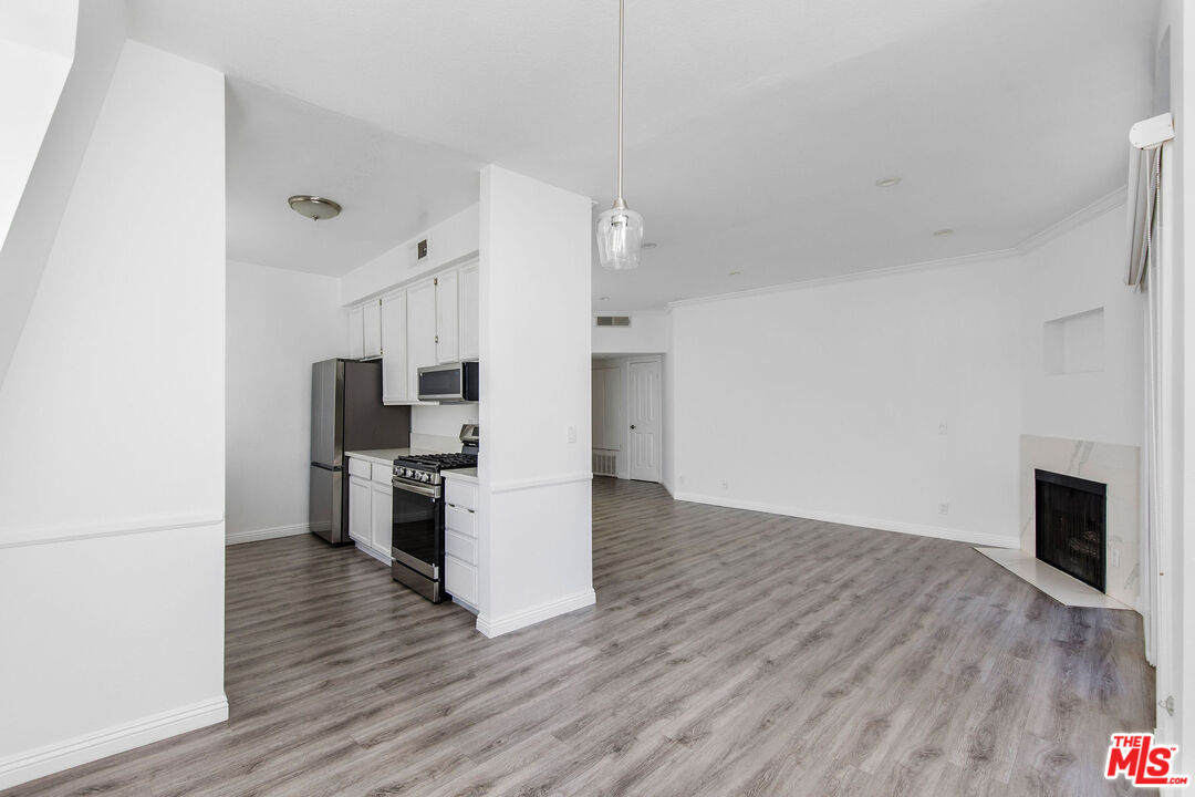 9800 Vidor Dr Unit: 303