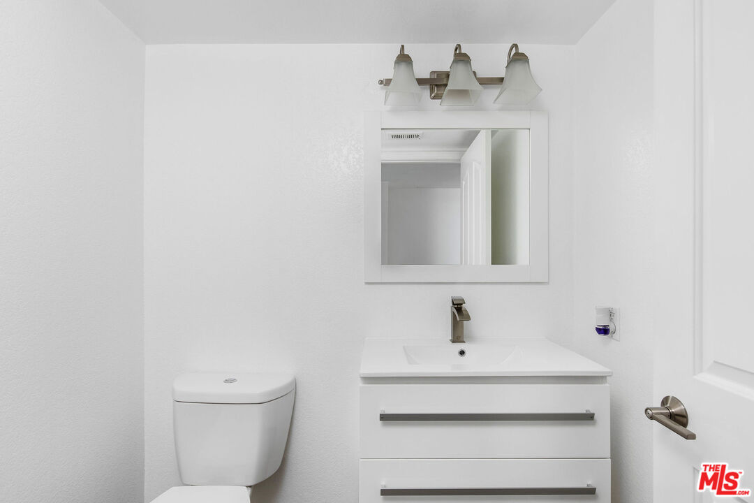 9800 Vidor Dr Unit: 303