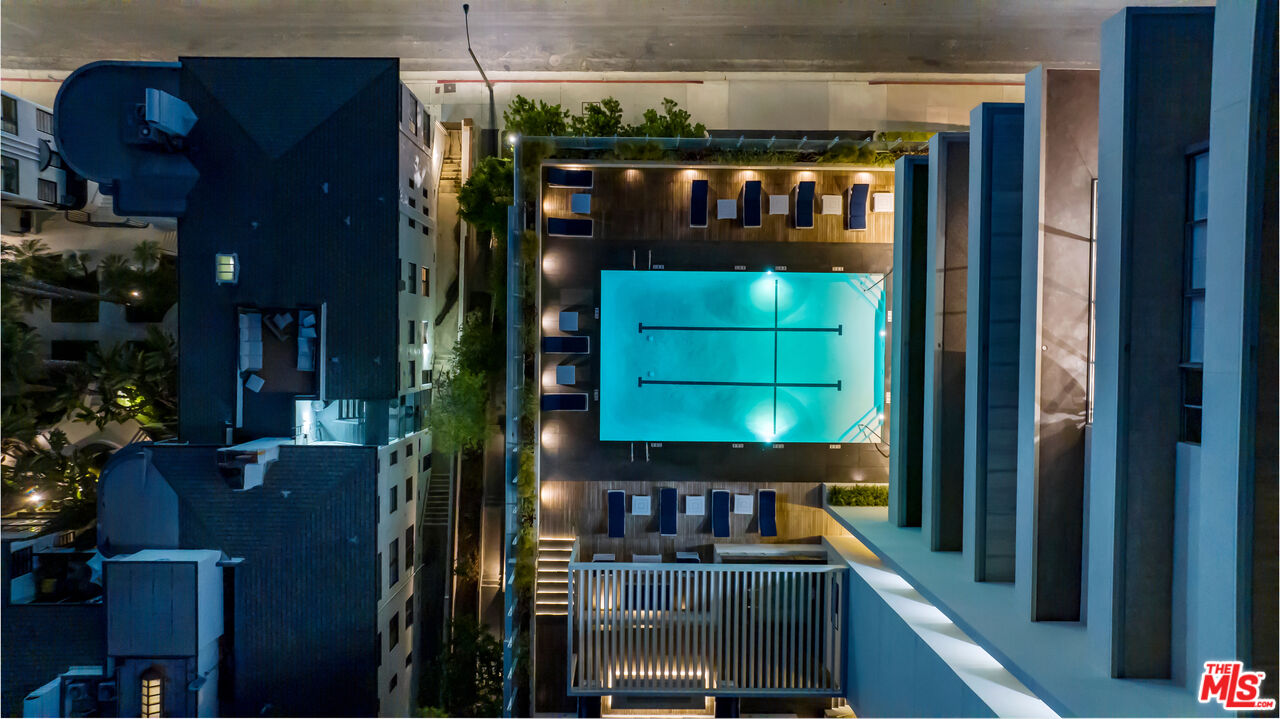 9255 Doheny Rd Unit: 1006