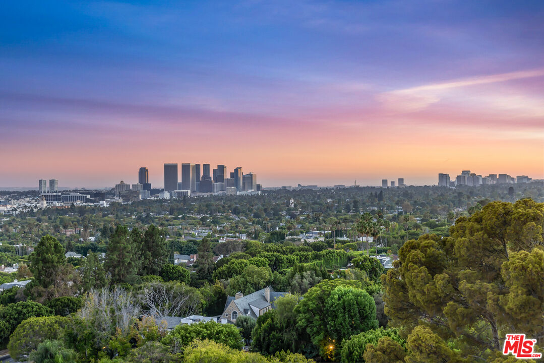 9255 Doheny Rd Unit: 1006