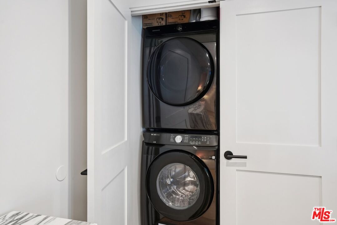 838 N Mansfield Ave Unit: 102